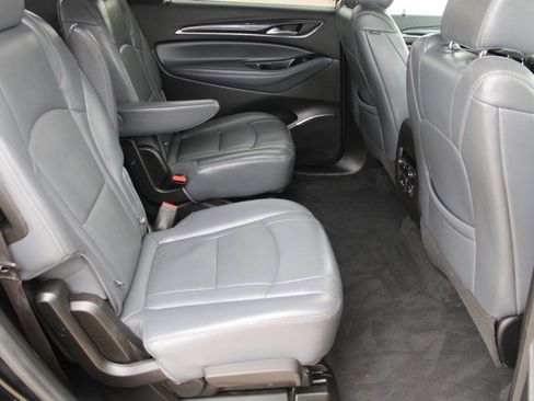 Used 2022 Buick Enclave Premium FWD image 12