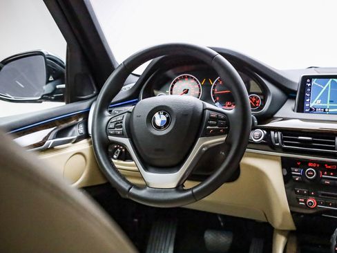 Used 2017 BMW X5 xDrive35d image 16