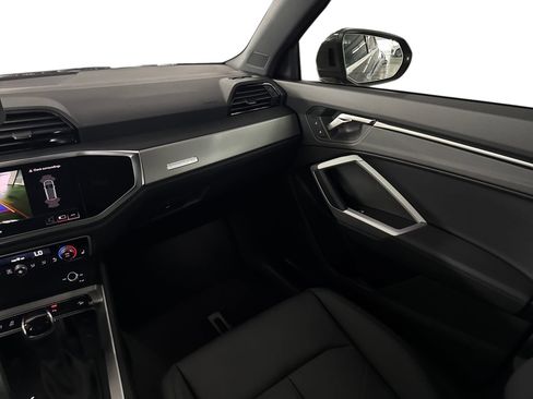 New 2025 Audi Q3 2.0T Premium image 28