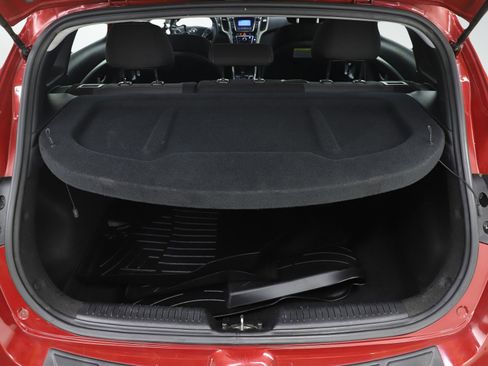 Used 2017 Hyundai Elantra GT image 9