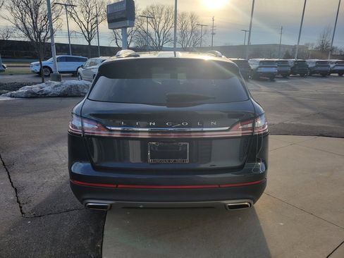 Certified 2022 Lincoln Nautilus AWD w/ Premium Package image 38