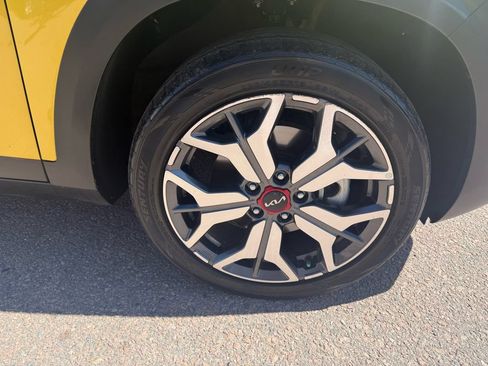 Used 2022 Kia Seltos SX AWD/4WD image 7
