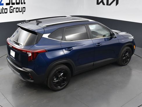 Certified 2026 Kia Seltos EX w/ EX Sunroof Package FWD image 13