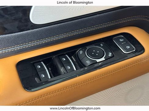 Certified 2025 Lincoln Aviator Black Label w/ Jet Appearance Package image 24