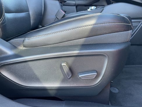 Used 2020 Ford Escape Titanium image 42