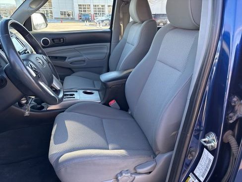 Used 2015 Toyota Tacoma 4x4 Double Cab image 36