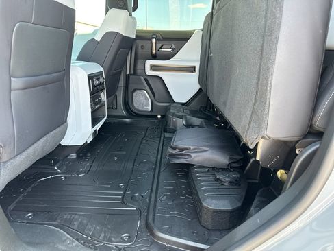 Used 2025 GMC Hummer EV 3X AWD/4WD image 33