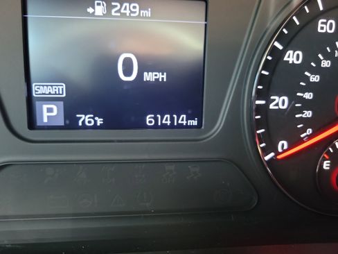 Used 2020 Kia Sorento LX image 26