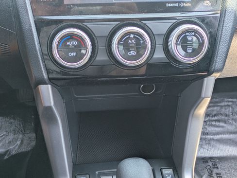 Used 2018 Subaru Forester 2.5i Premium AWD/4WD image 31