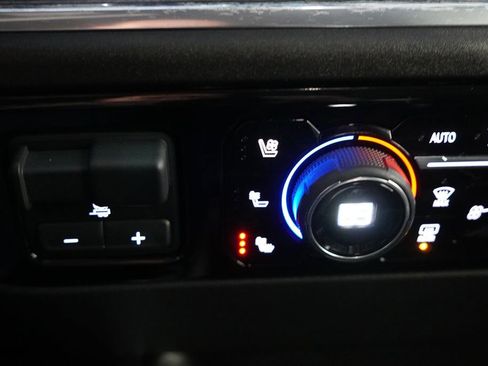 Used 2024 Chevrolet Silverado 3500 LTZ w/ LTZ Plus Package image 28