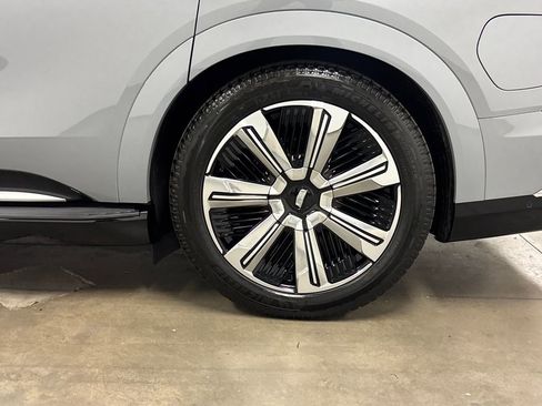 New 2026 Cadillac Escalade IQL Luxury image 13