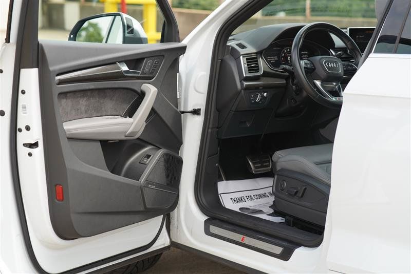 Used 2019 Audi SQ5 Prestige AWD/4WD image 46
