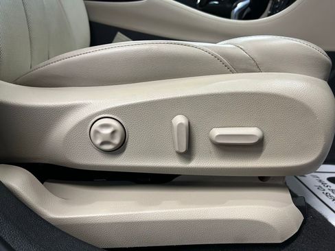 Used 2017 Buick Envision Essence image 50