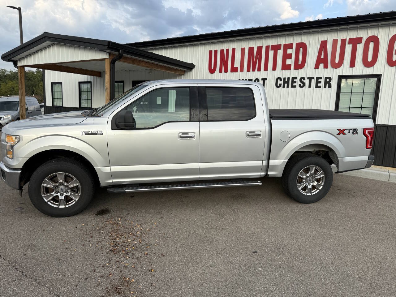 Used 2015 Ford F150 XLT w/ XTR Package AWD/4WD image 11