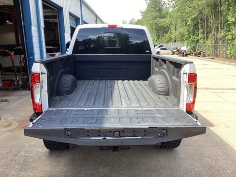 Used 2019 Ford F250 Lariat w/ Lariat Ultimate Package AWD/4WD image 9