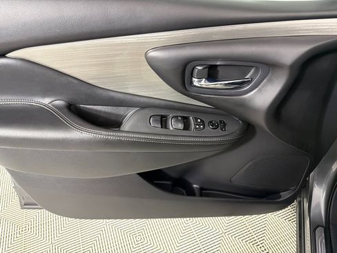 Used 2016 Nissan Murano SV image 10