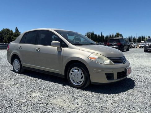 Used 2009 Nissan Versa 1.8 S FWD image 10