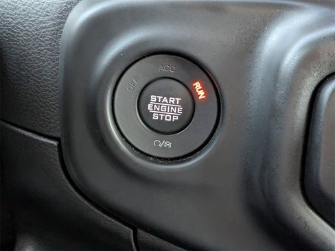 Used 2020 Jeep Wrangler Unlimited Freedom Edition image 28