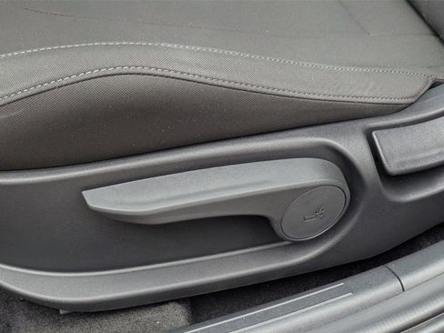 Used 2025 Hyundai Elantra Sport image 19