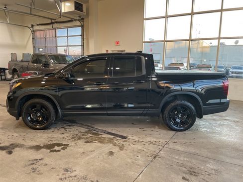 Used 2025 Honda Ridgeline Black Edition image 8