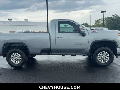 Used 2025 Chevrolet Silverado 2500 LT w/ Convenience Package AWD/4WD image 35