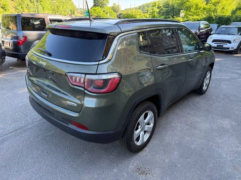 Used 2018 Jeep Compass Latitude AWD/4WD image 12