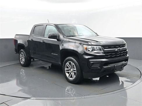 Used 2022 Chevrolet Colorado W/T w/ Custom Special Edition image 3