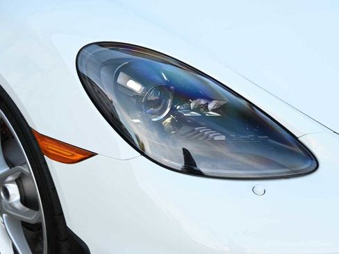 Used 2020 Porsche 718 Boxster Spyder image 14