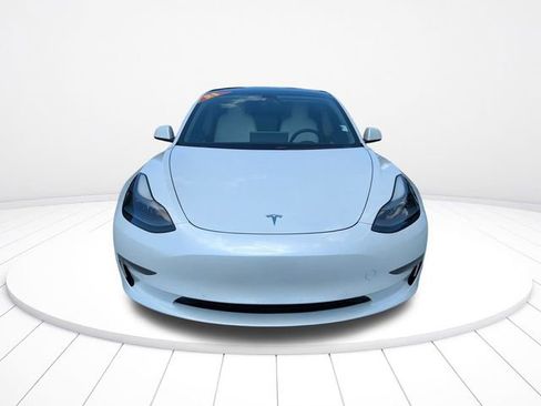Used 2021 Tesla Model 3 Standard Range Plus RWD image 9