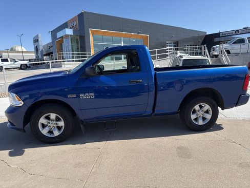 Used 2016 RAM 1500 Express RWD image 2