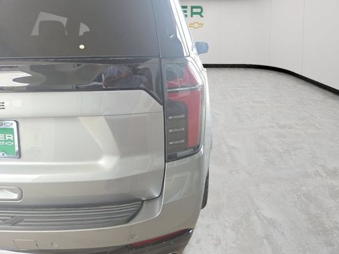 Used 2025 Chevrolet Tahoe Z71 AWD/4WD image 42