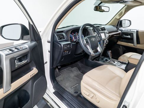 Used 2018 Toyota 4Runner Limited image 12