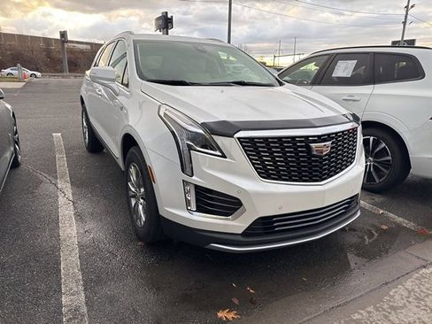 Used 2022 Cadillac XT5 Premium Luxury image 2