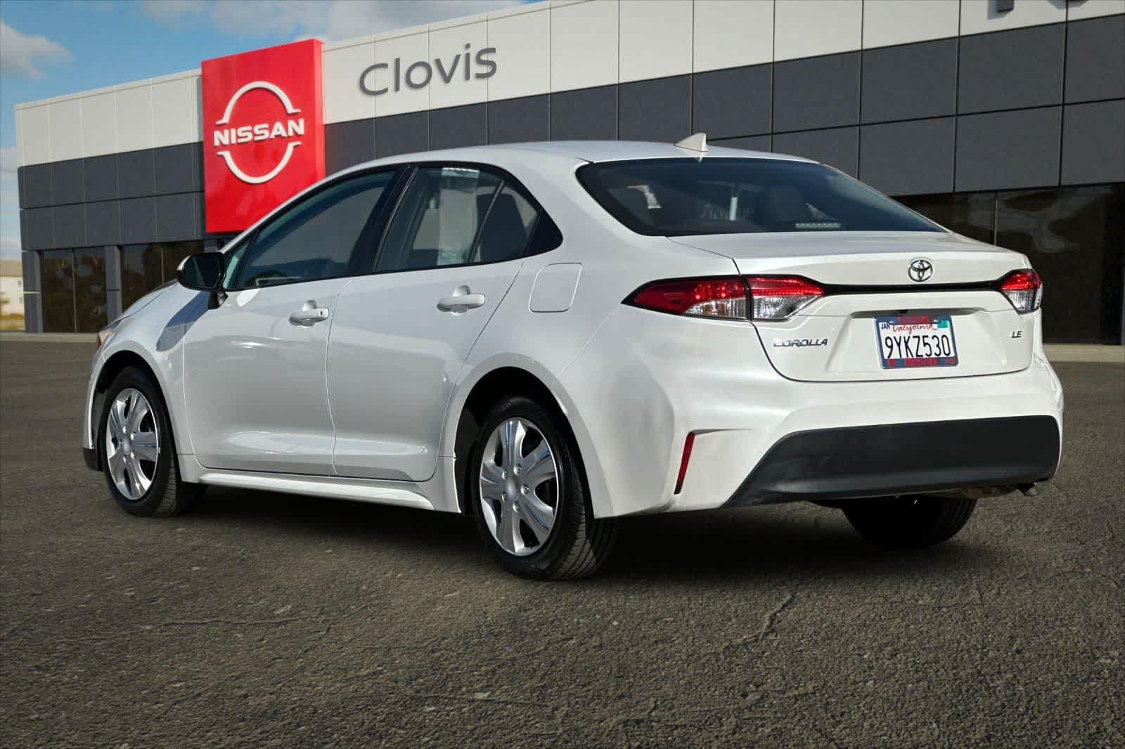 Used 2025 Toyota Corolla LE FWD image 9