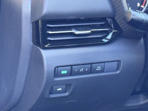 New 2025 Nissan Sentra SR image 29