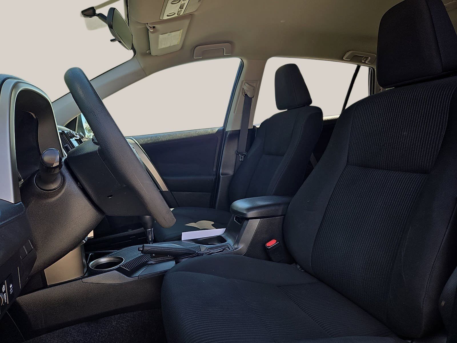 Used 2015 Toyota RAV4 LE FWD image 13