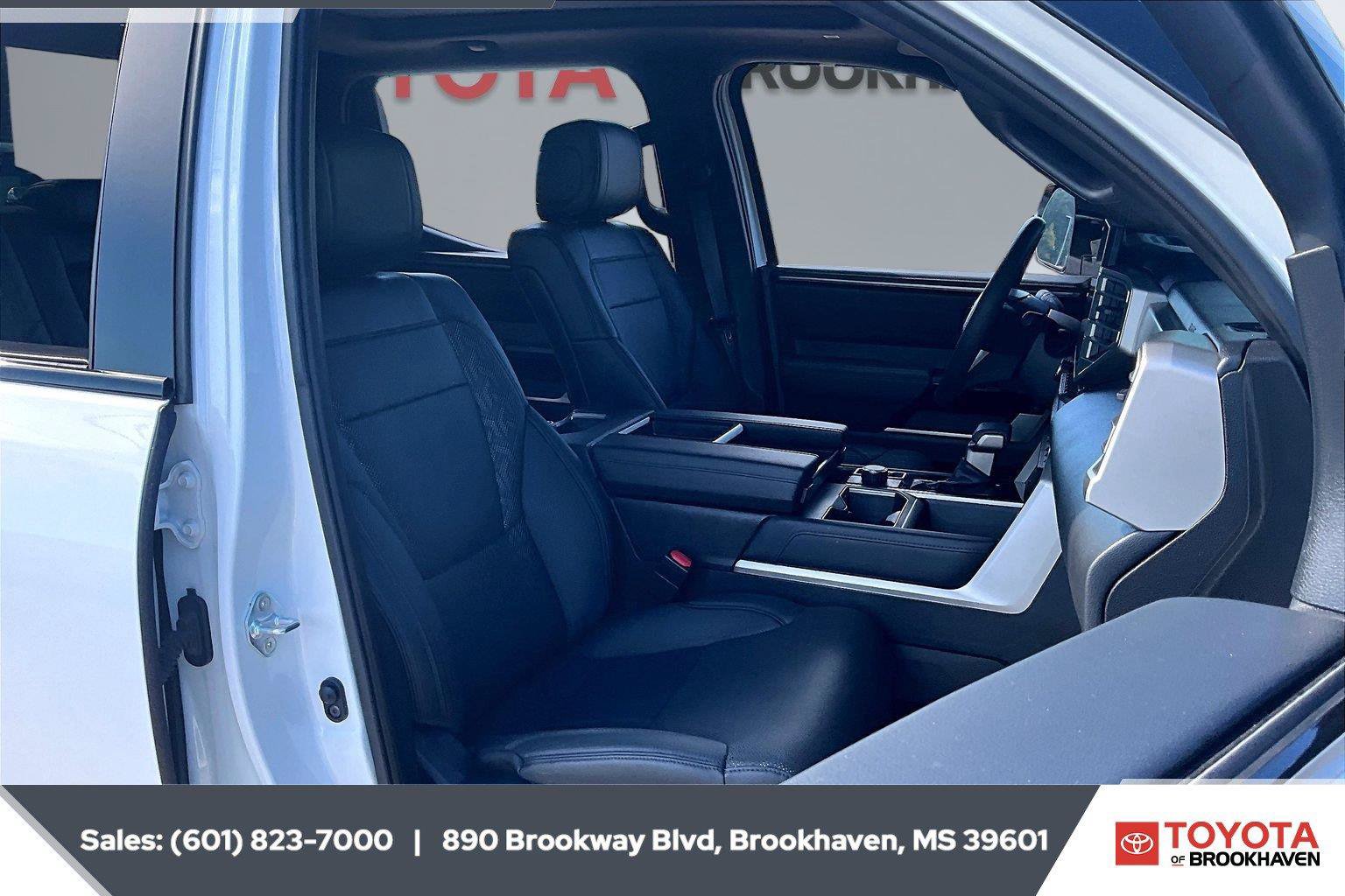 Used 2025 Toyota Tundra Limited AWD/4WD image 6
