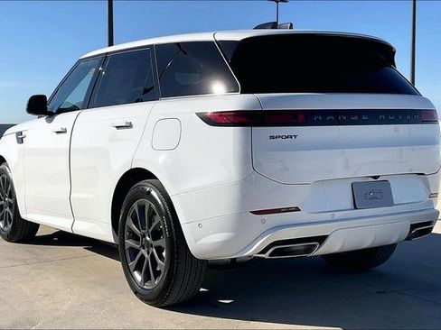 New 2026 Land Rover Range Rover Sport Dynamic SE image 3