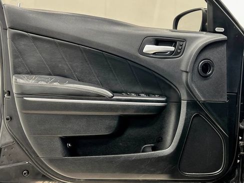 Used 2016 Dodge Charger SRT w/ Technology Group image 15