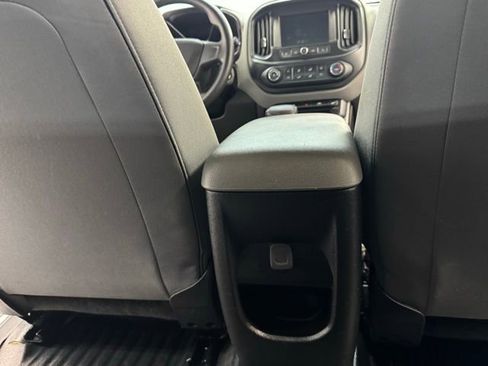 Used 2020 Chevrolet Colorado W/T image 29