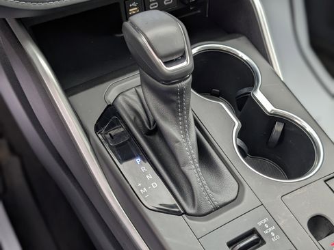 Used 2023 Toyota Highlander XLE image 24