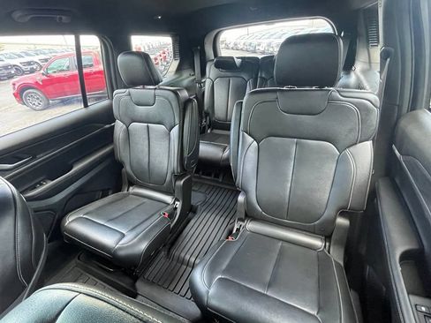 Used 2025 Jeep Grand Cherokee L Limited AWD/4WD image 20
