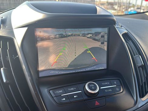 Used 2019 Ford Escape SEL image 22