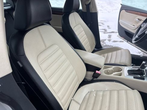 Used 2011 Volkswagen CC Lux Plus image 21