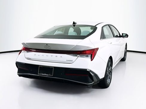 Certified 2024 Hyundai Elantra Limited image 7