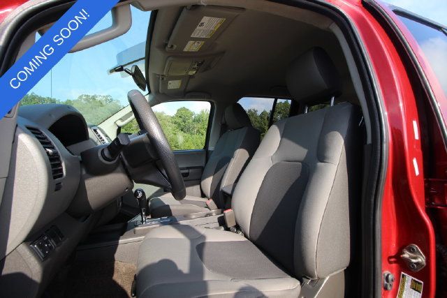 Used 2015 Nissan Xterra S RWD image 2