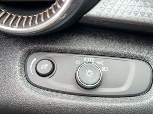 New 2026 Chevrolet Trax ACTIV w/ Sunroof Package image 14