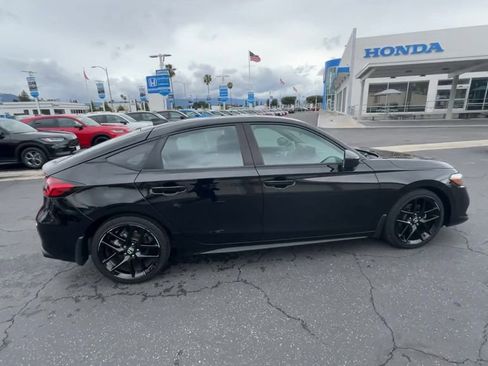 Used 2023 Honda Civic Sport image 9