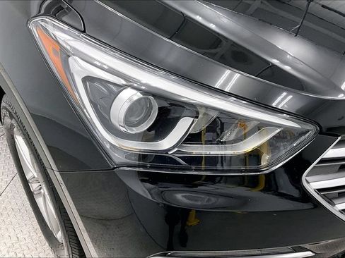 Used 2018 Hyundai Santa Fe Sport AWD/4WD image 28