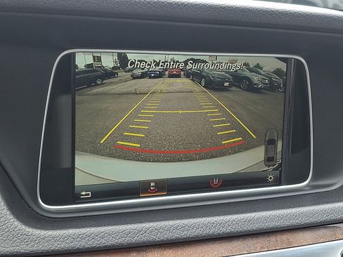 Used 2016 Mercedes-Benz E 350 4MATIC Sedan w/ Premium Package image 20